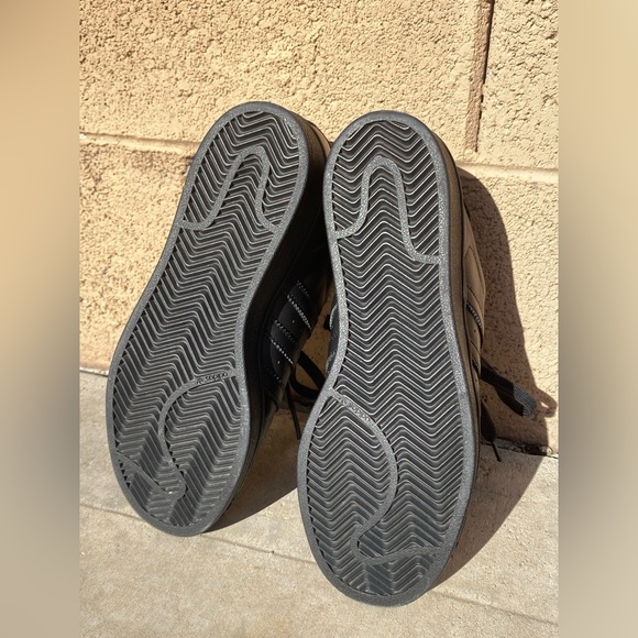 RARE NWOT Adidas Superstar x Pharrell Williams Sneakers in Black & Yellow - Picture 9 of 16